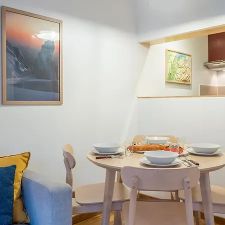 32m With Balcony View On The Mountain Apartment *