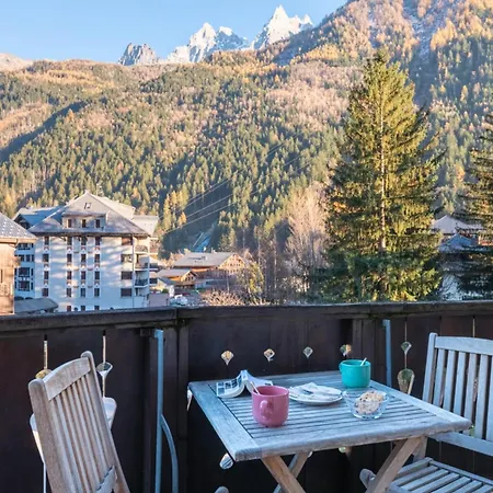 32m With Balcony View On The Mountain Apartment